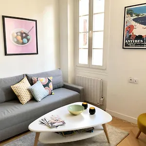  Appartement Charming And Modernly Designed 2 Bedroom - Old Town France